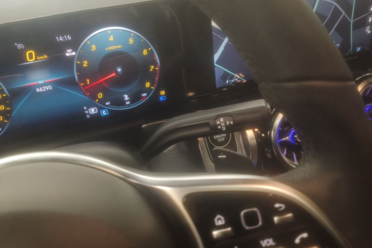 奔驰GLB 2023款 GLB 220 动感型局部细节18