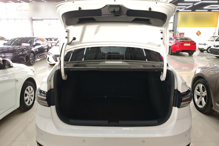 大众 朗逸 2023款 新锐 1.5L 自动新逸版机舱底盘23