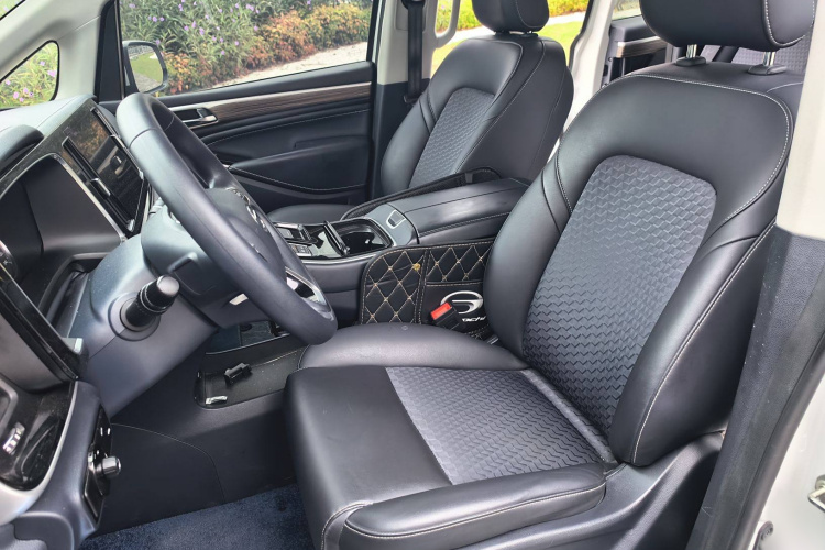 广汽传祺 传祺M8 2023款 领秀系列 390T 豪华版局部细节19