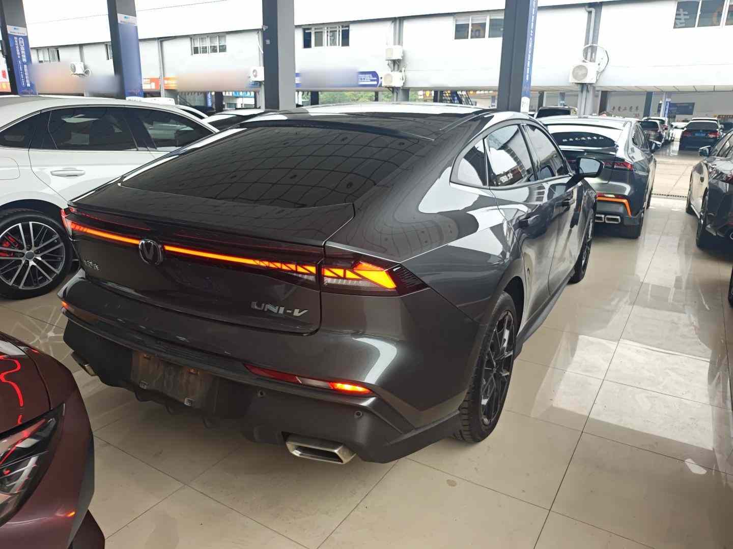 长安UNI-V 2024款 1.5T 尊贵型(4)