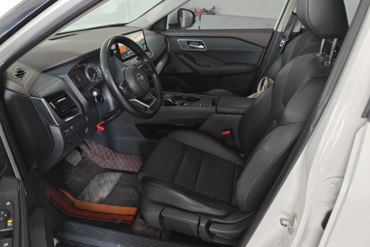 日产 奇骏 2021款 VC-Turbo 300 CVT 2WD舒适版中控内饰19