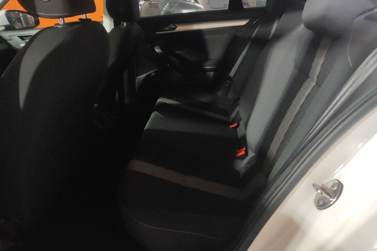 大众 凌渡 2021款 230TSI DSG风尚版中控内饰21