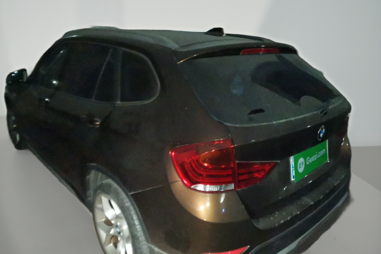 宝马X1 2015款 xDrive20i 时尚晋级版车身外观5