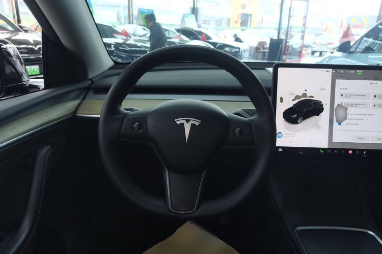 特斯拉 Model Y 2022款 改款 后轮驱动版中控内饰13