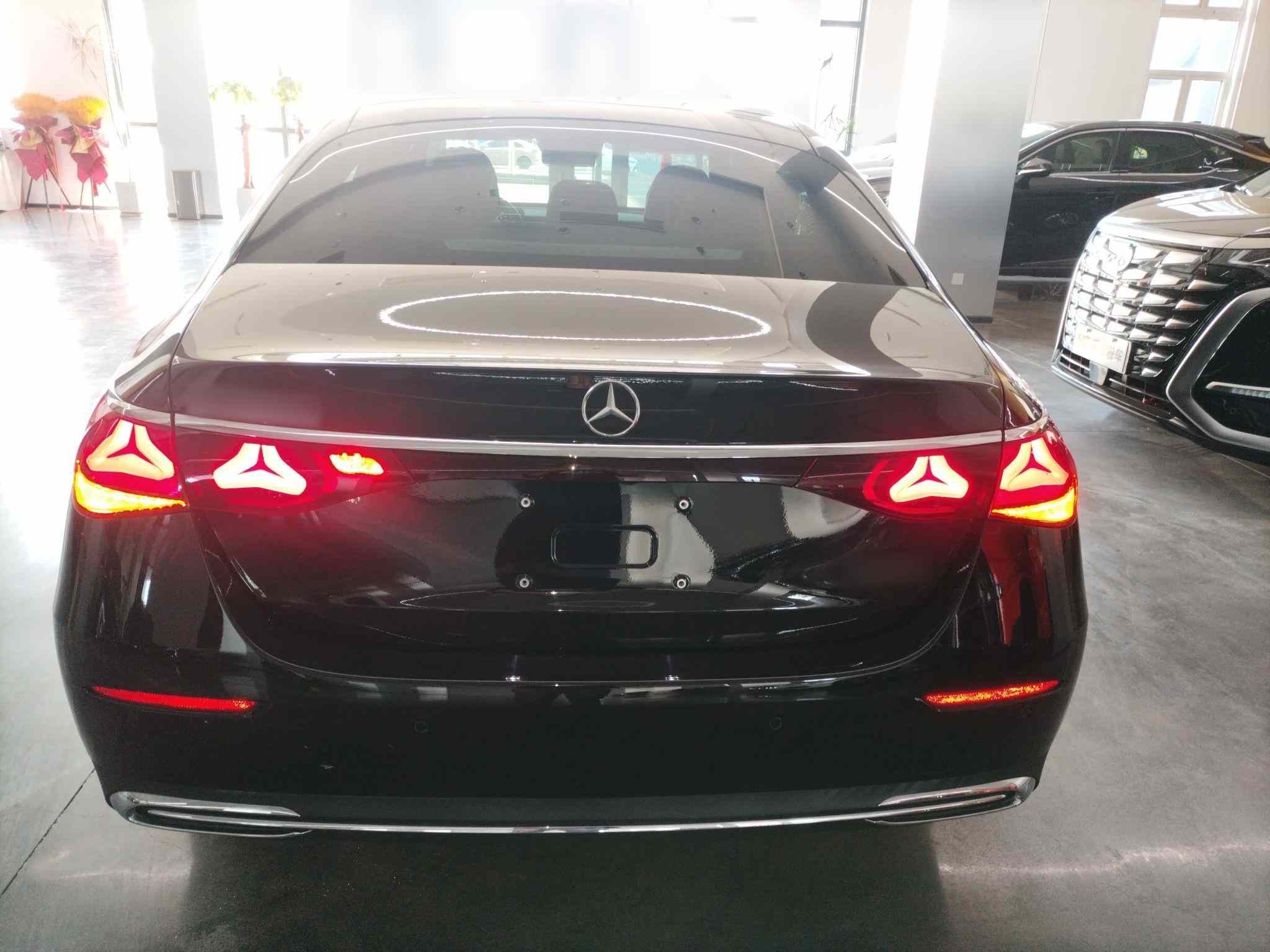 奔驰E级 2024款 E 300 L 时尚型(4)