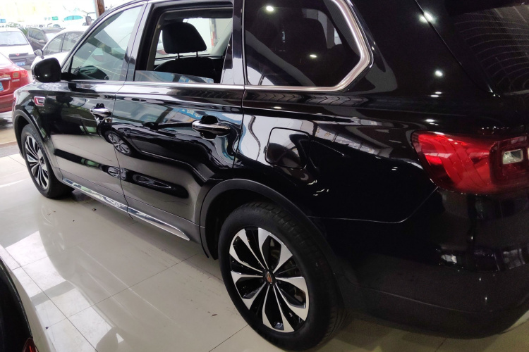 红旗HS7 2021款 2.0T DCT两驱智联旗享版车身外观4