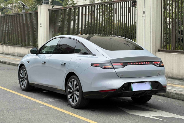 零跑汽车 零跑C01 2023款 增程 316 智享版车身外观6008