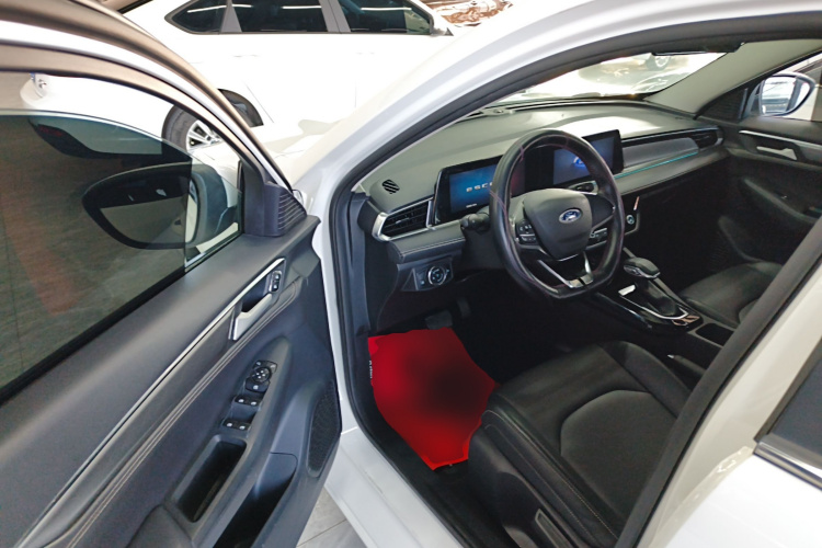 福特 福睿斯 2021款 1.5L 自动钻石版中控内饰7003