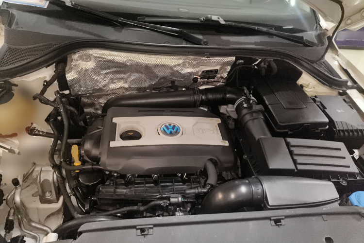 大众 途观 2015款 1.8TSI 自动四驱舒适版机舱底盘24