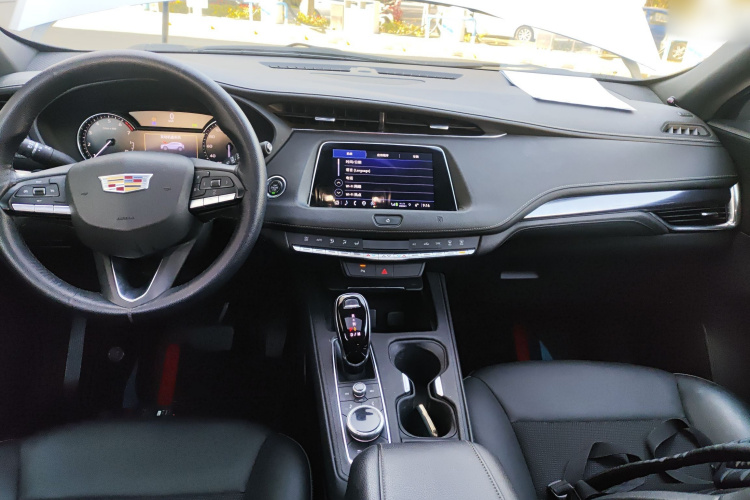 凯迪拉克XT4 2021款 28T 两驱技术型中控内饰7002