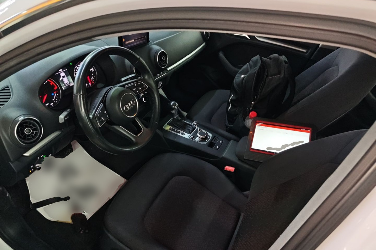 奥迪A3 2019款 Sportback 35 TFSI 进取型 国V中控内饰19