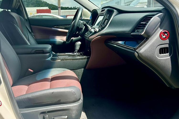 丰田 皇冠 2018款 2.0T 运动版中控内饰7004