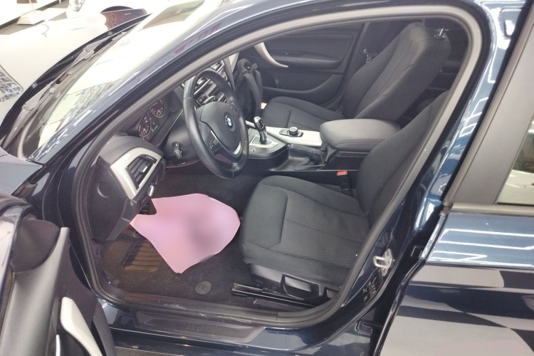 宝马1系(进口) 2016款 118i 领先型中控内饰7003