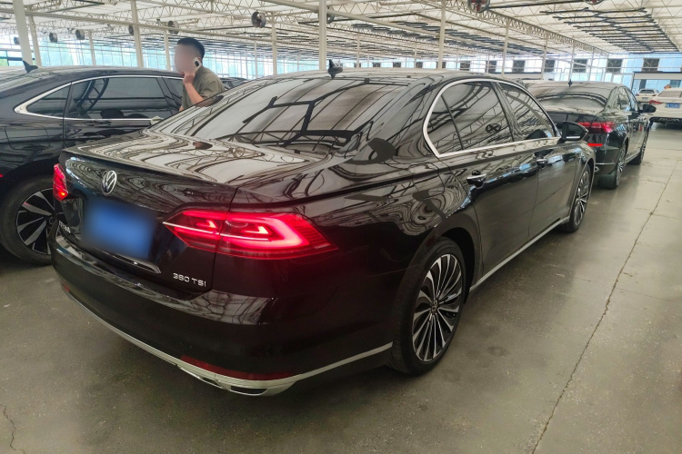 大众 辉昂 2021款 380TSI 尊贵版车身外观6005