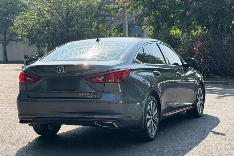 长安 锐程CC 2021款 蓝鲸版 1.5T DCT豪华型车身外观6008