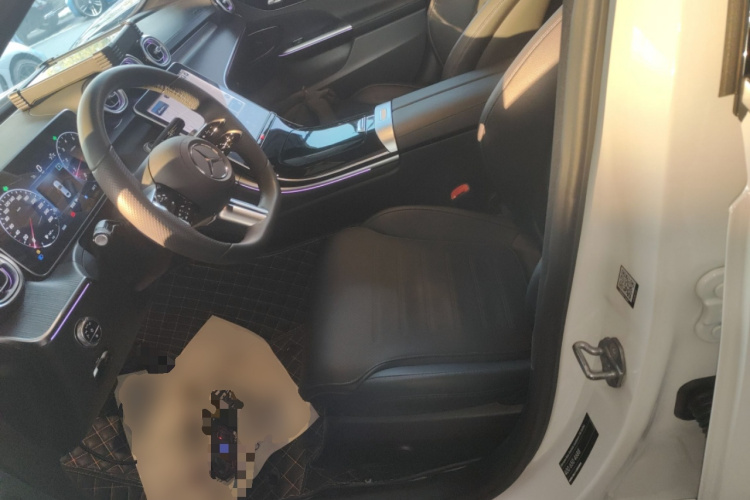 奔驰C级 2022款 C 260 L 运动版中控内饰19