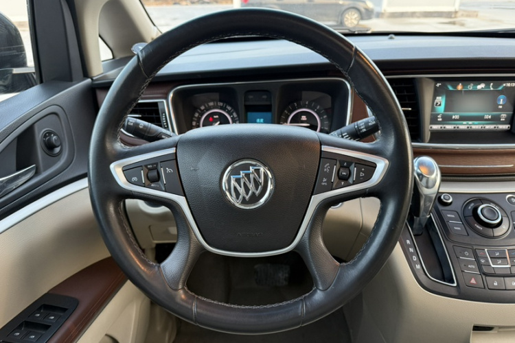 别克GL8 2017款 25S 豪华型 国V局部细节13