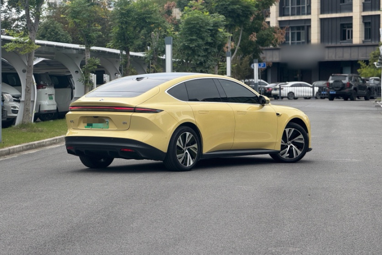 蔚来ET5 2024款 75kWh车身外观6002