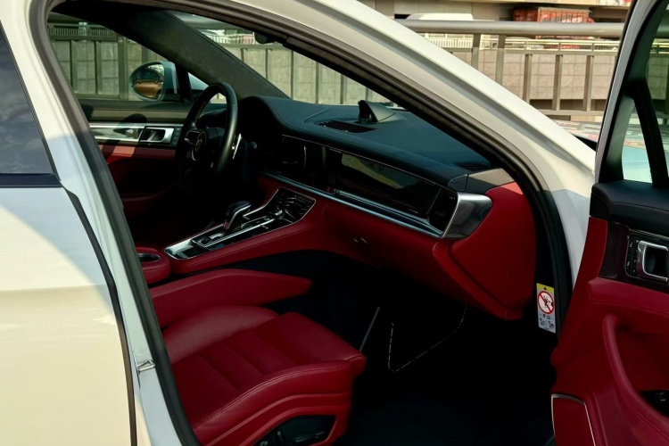 保时捷 2023款 Panamera 2.9T中控内饰7006