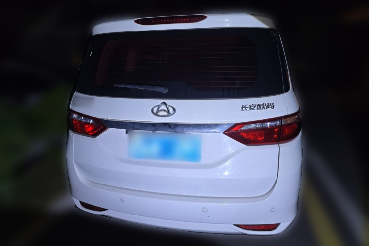 长安凯程 长安欧尚A600 2016款 1.5L 手动豪华型7座车身外观6