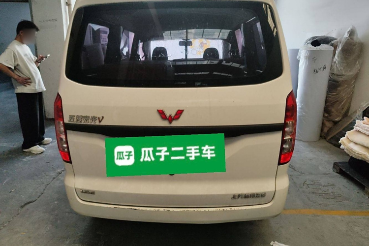五菱汽车 五菱宏光V 2022款 1.5L劲取版液压助力LAR车身外观6004
