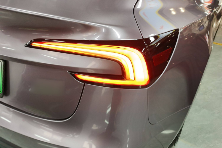 特斯拉 Model 3 2025款 后轮驱动版车身外观6006
