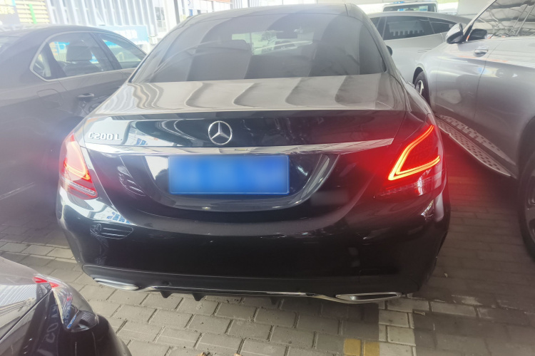 奔驰C级 2021款 C 200 L 时尚型运动版车身外观6