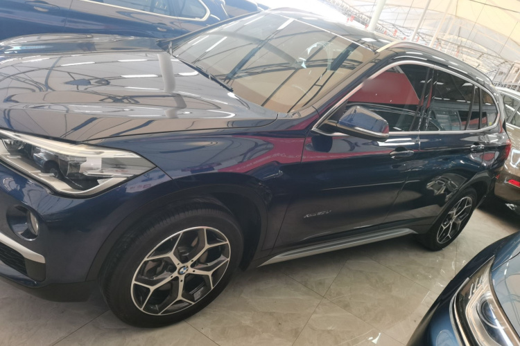 宝马X1 2018款 xDrive20Li 尊享型车身外观6003
