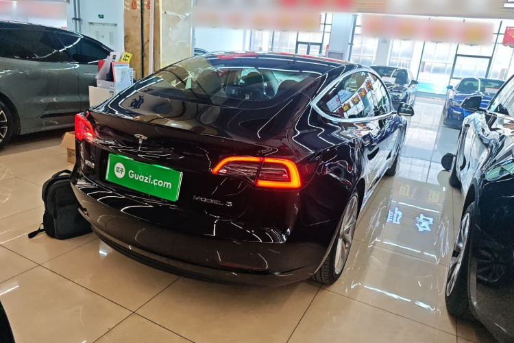 特斯拉 Model 3 2020款 改款 长续航后轮驱动版车身外观7