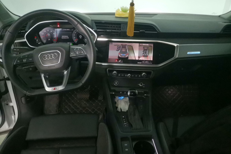 奥迪Q3 Sportback 2022款 40 TFSI 时尚型中控内饰7002