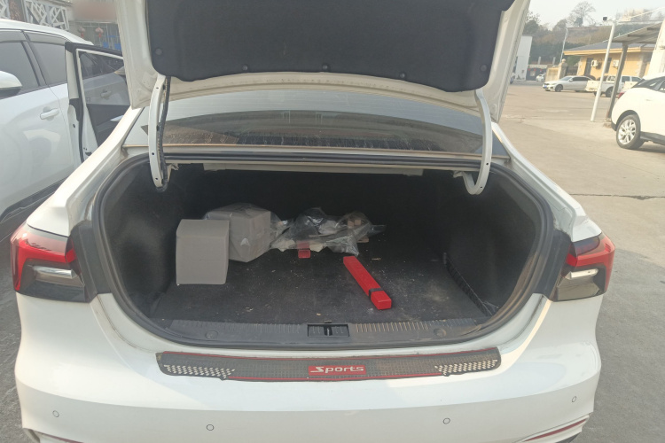 荣威i6 MAX新能源 2023款 EV 420天幕特别版局部细节23