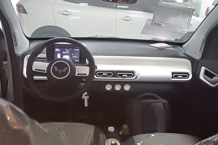 五菱汽车 宏光MINIEV 2024款 第三代 215km 青春版中控内饰12