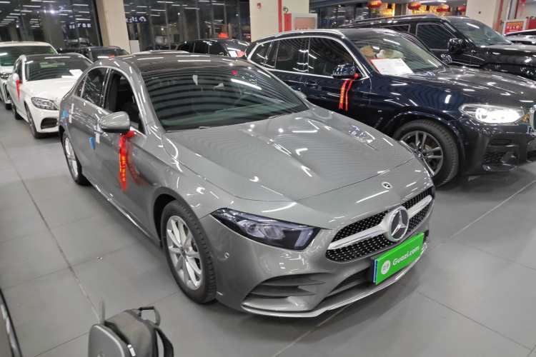 奔驰A级 2021款 A 200 L 运动轿车时尚型车身外观6002