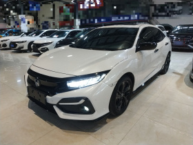 本田 思域 2021款 HATCHBACK 220TURBO CVT潮酷控