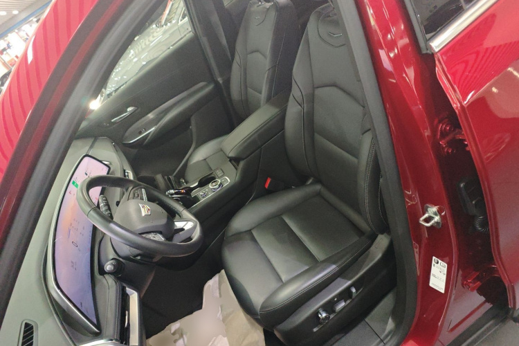 凯迪拉克XT4 2024款 28T 两驱尊贵型中控内饰19