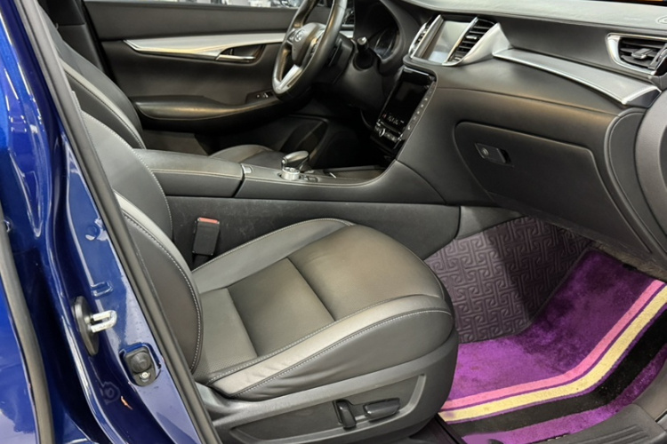 英菲尼迪QX50 2018款 2.0T 四驱菁英版局部细节41