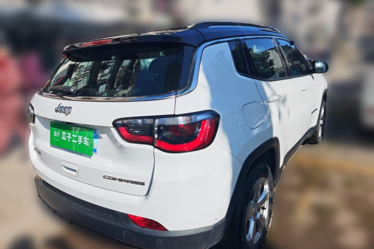 Jeep 指南者 2019款 220T 自动家享炫酷版车身外观7