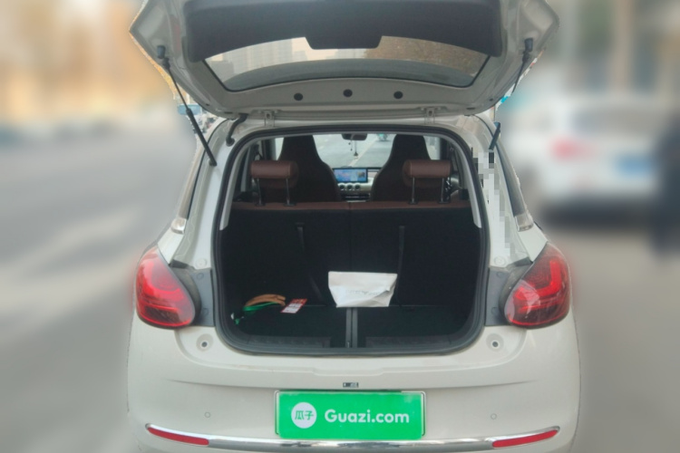 五菱汽车 五菱缤果 2023款 333km 灵犀互联款中控内饰23