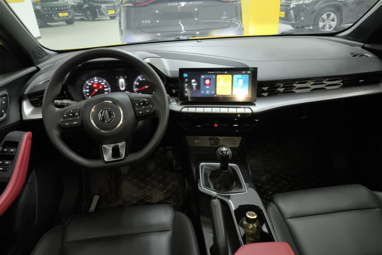 名爵 MG5 2021款 180DVVT 手动青春豪华版中控内饰12