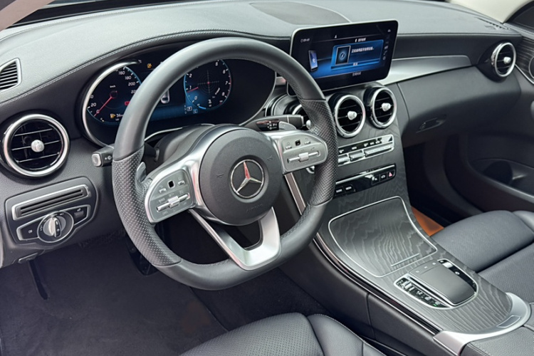 奔驰C级 2021款 C 200 L 时尚型运动版中控内饰7001