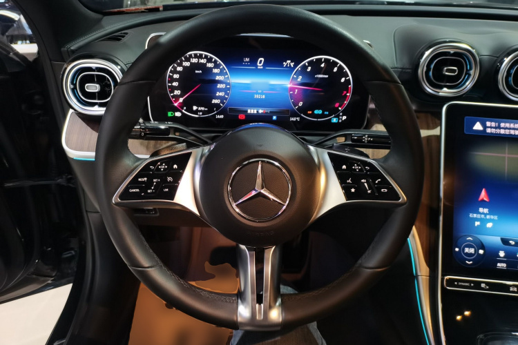 奔驰C级 2022款 C 260 L中控内饰13