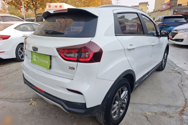 吉利汽车 远景X3 2020款 1.5L CVT尊贵型车身外观7