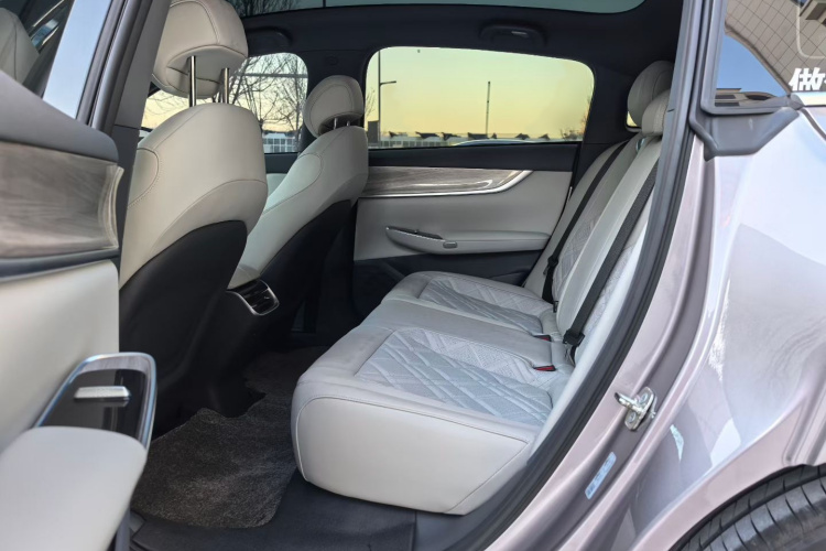 长安启源A07 2024款 纯电 真香版 515 精英型中控内饰7003