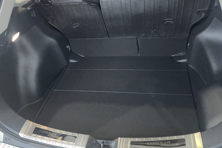 丰田 卡罗拉锐放 2023款 双擎 2.0L 先锋版局部细节23