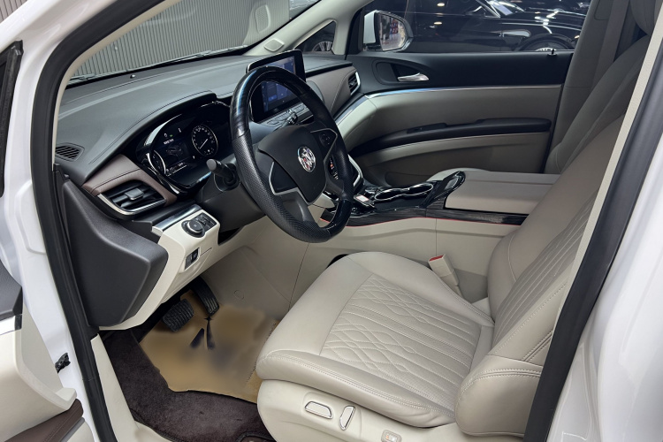 别克GL8 2023款 陆上公务舱 舒适型中控内饰7006