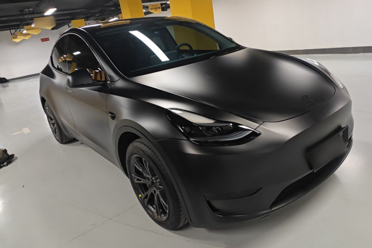特斯拉 Model Y 2024款 后轮驱动版车身外观3