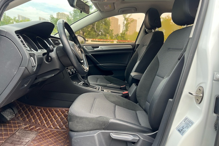 大众 高尔夫 2020款 280TSI DSG舒适型中控内饰7002
