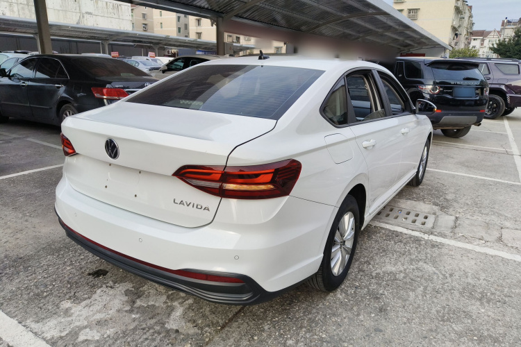 大众 朗逸 2023款 改款 1.5L 自动得逸版车身外观7