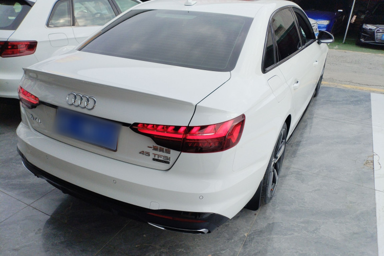 奥迪A4L 2022款 45 TFSI quattro 臻选动感型车身外观7