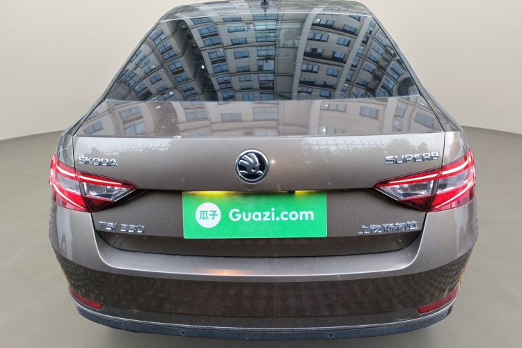 斯柯达 速派 2016款 TSI330 DSG创行版车身外观6